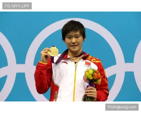 叶诗文这身材跟当年泳池里那个少女怎么差这么多啊？